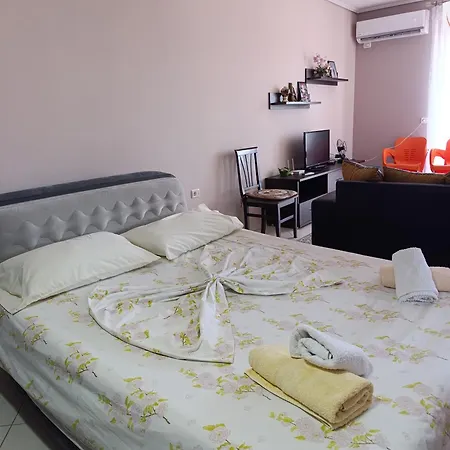 Sea View For 10 People 아파트 *