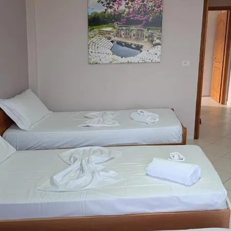 Sea View For 10 People 아파트